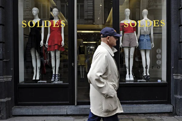 Shoppers Rue Neuve Main Shopping Street Brussels Belgium Jul Сентября — стоковое фото