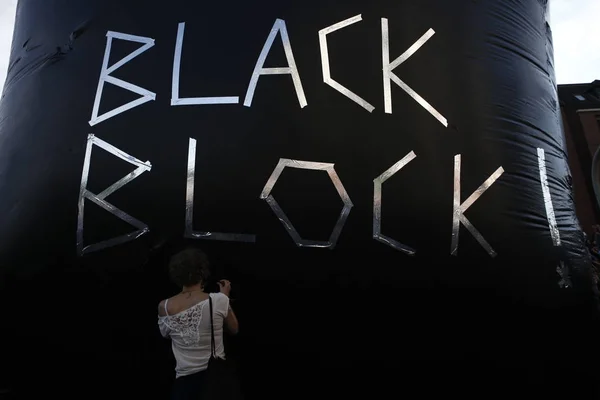 Tensão Entre Polícia Manifestantes Que Comparecem Protesto Contra Cúpula Hamburgo — Fotografia de Stock