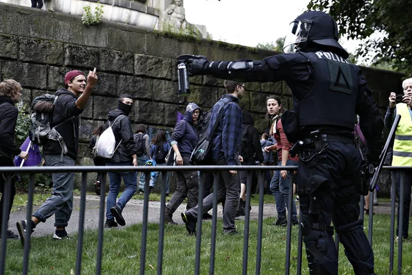 Németország-G20-csúcstalálkozó-demo-politika-Protest — Stock Fotó