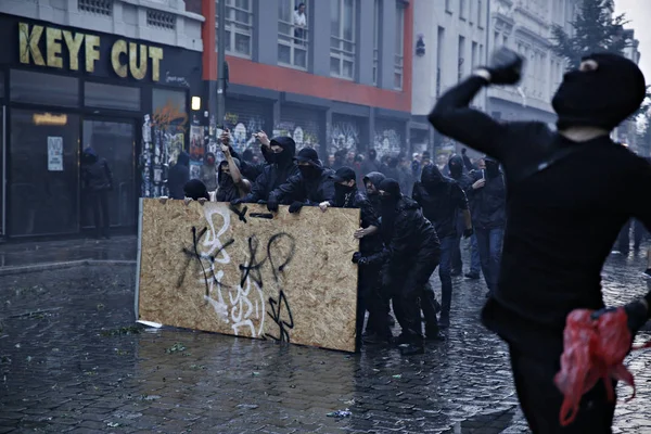 Feszültség Rendőrség Tüntetők Akik Részt Vesznek Elleni Tiltakozás Csúcstalálkozó Hamburgban — Stock Fotó