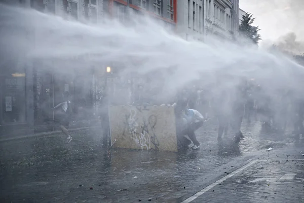 Tensión Entre Policía Los Manifestantes Que Asisten Una Protesta Contra —  Fotos de Stock