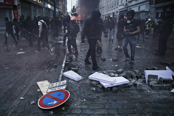 Tension Police Demonstrators Who Attend Protest Summit Hamburg Germany Jul — Stock Photo, Image