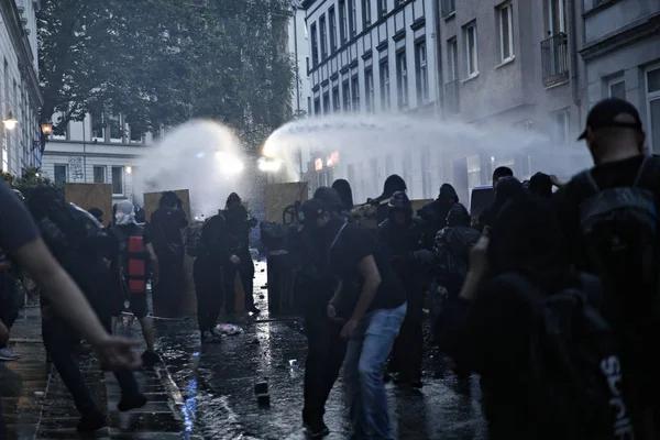 Spänningen Mellan Poliser Och Demonstranter Som Deltar Protest Mot Toppmötet — Stockfoto