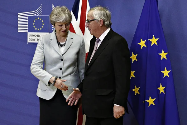 Möte Mellan Storbritanniens Premiär Minister Theresa May Och Europeiska Kommissionens — Stockfoto