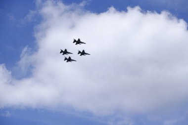 Askeri Jets Brüksel 'de Belçika ulusal günü Kraliyet Sarayı üzerinde uçmak, Belçika 21 Temmuz 2019.