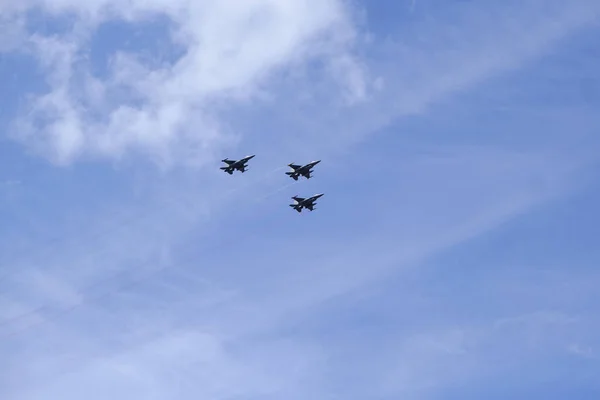 Des Jets Militaires Survolent Palais Royal Jour Fête Nationale Belge — Photo