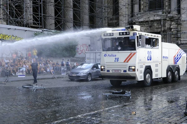 Demonstrace Policejních Vodních Kanónů Během Oslav Belgickém Národním Dni Bruselu — Stock fotografie