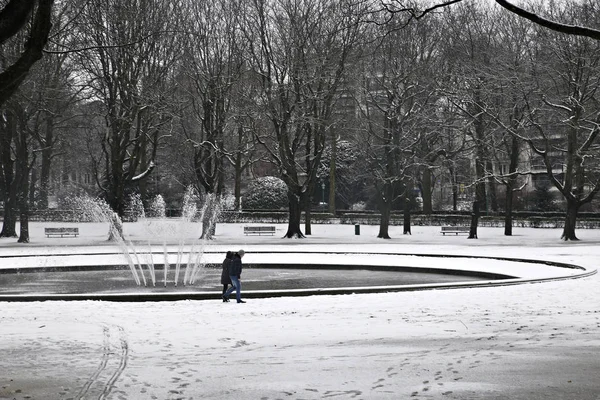 BÉLGICA - TIEMPO - SNOW — Foto de Stock