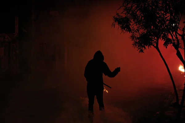Aktivisten Werfen Molotowcocktails Und Legen Feuer Bei Zusammenstößen Mit Der — Stockfoto