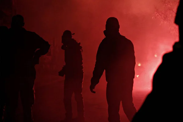 Ativistas Lançam Coquetéis Molotov Incendeiam Durante Confrontos Com Polícia Choque — Fotografia de Stock