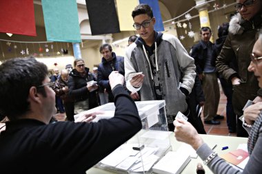 İspanya-Katalonya-siyaset-oy