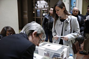 İspanya-Katalonya-siyaset-oy