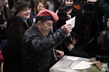 İspanya-Katalonya-siyaset-oy