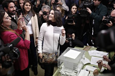 İspanya-Katalonya-siyaset-oy