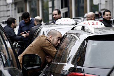 Belçika-protesto-taksi-ulaşım