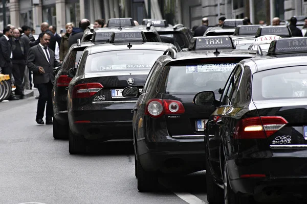 Belgia-protest-taksówka-Uber-transport — Zdjęcie stockowe