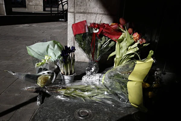 比利时 - 周年纪念日 - 袭击 - 布鲁塞尔 - 受害者 — 图库照片