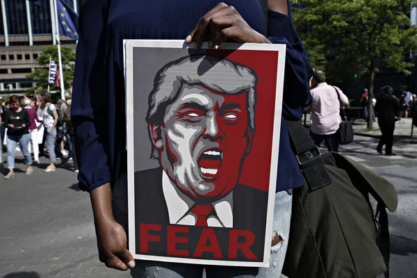 Aktivisten Protestieren Gegen Präsident Donald Trumpf Zusammenhang Mit Trumpfs Besuch — Stockfoto