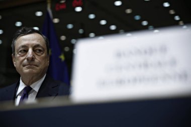 Avrupa Merkez Bankası Başkanı Mario Draghi Brüksel 'de Avrupa Parlamentosu ekonomik ve parasal Işler Komitesi 'nde 29 Mayıs 2017 tarihinde bir konuşma yapmaktadır..