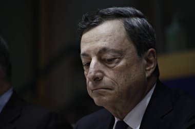 Avrupa Merkez Bankası Başkanı Mario Draghi Brüksel 'de Avrupa Parlamentosu ekonomik ve parasal Işler Komitesi 'nde 29 Mayıs 2017 tarihinde bir konuşma yapmaktadır..