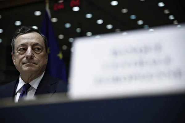 Presidente Del Banco Central Europeo Mario Draghi Pronuncia Discurso Comisión — Foto de Stock