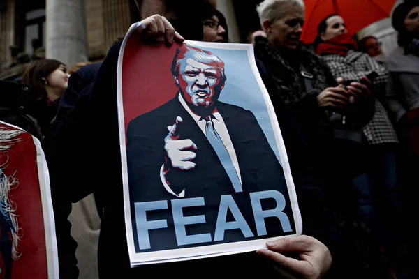 BÉLGICA - TRUMP - PROTESTE - IMIGRAÇÃO - POLÍTICAS - MIGRAÇÃO  - — Fotografia de Stock