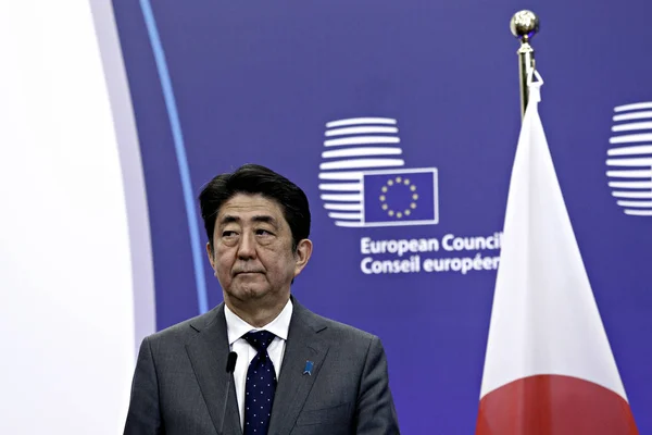 Premier Japonii Shinzo Abe Został Przyjęty Przez Przewodniczącego Rady Donalda — Zdjęcie stockowe