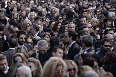 İşçi sendikaları Atina'da hükümetin kemer sıkma politikasına karşı 24 saatlik genel grev de gösteriyor, Yunanistan 14 Ocak 2016