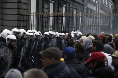 Belçika-askeri-demo