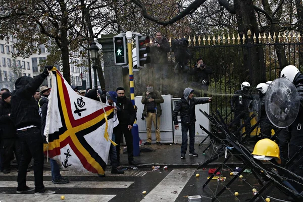 Belçika-askeri-demo