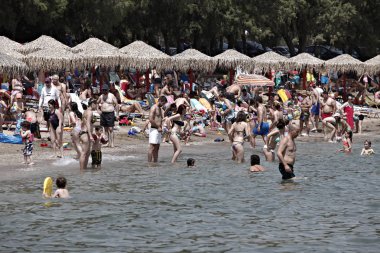 Summer Snapshots, Atina/