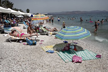 Summer Snapshots, Atina/