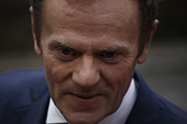 AB Konseyi Başkanı Donald Tusk, 20 Ekim 2016'da Belçika'nın başkenti Brüksel'de basın toplantısı düzenledi. AB Liderleri, Suriye'deki rolü de dahil olmak üzere göç, ticaret ve Rusya'yı tartışmak üzere iki günlük bir zirve için bir araya geldi. 