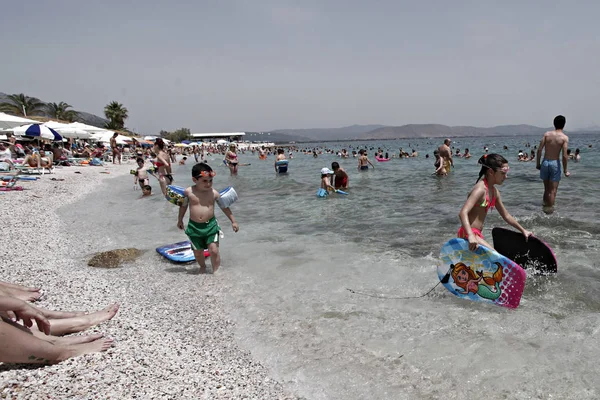 Summer Snapshots, Atina/