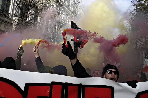 FRANCIA - POLÍTICA - DERECHO - ANTI - FASCISMO - DEMONSTRACIÓN — Foto de Stock