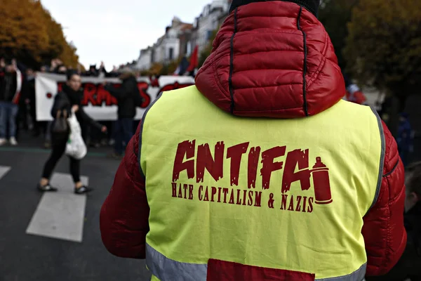 FRANCIA - POLÍTICA - DERECHO - ANTI - FASCISMO - DEMONSTRACIÓN — Foto de Stock