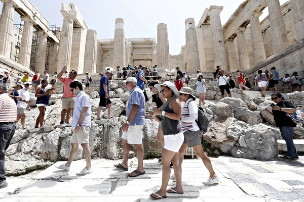 Touristen Besuchen Den Akropolis Hügel Athens Griechenland Jun 2016 — Stockfoto