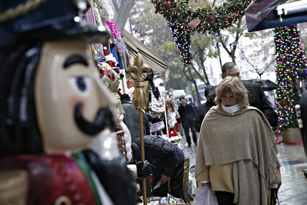 Shopping Pour Repas Festif Nouvel Centre Athènes Grèce Décembre 2016 — Photo