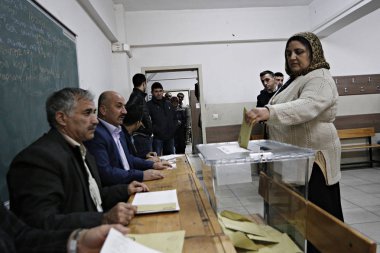 People wait to cast their vote during general elections at a polling station in Istanbul, Turkey on Nov. 1, 2015
