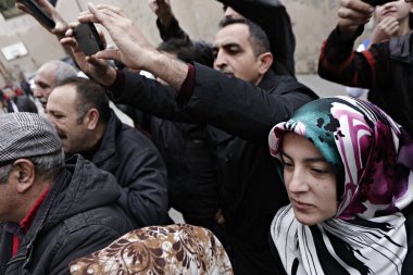 People wait to cast their vote during general elections at a polling station in Istanbul, Turkey on Nov. 1, 2015