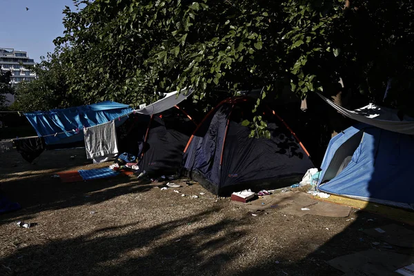 Uprchlíci Migranti Provizorním Táboře Parku Pedion Areos Kde Žije Asi — Stock fotografie