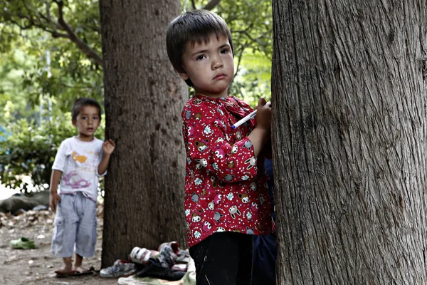 Uchodźcy Imigranci Prowizorycznym Obozie Pedion Tou Areos Park Gdzie Niektórzy — Zdjęcie stockowe