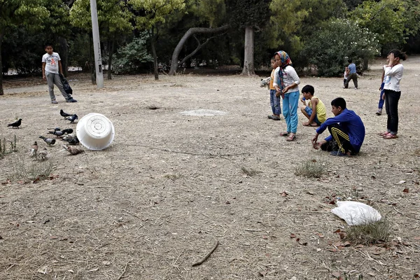 Refugiados Migrantes Acampamento Improvisado Parque Pedion Tou Areos Onde Cerca — Fotografia de Stock