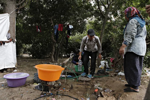 Refugiados Migrantes Campamento Improvisado Parque Pedion Tou Areos Donde Viven — Foto de Stock