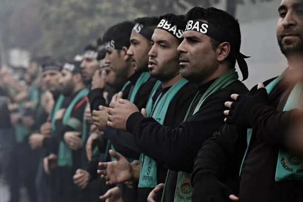 Turečtí Šíité Křičíte Islámské Slogany Když Truchují Během Procesí Ashura — Stock fotografie