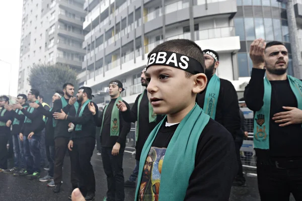 Turečtí Šíitští Lidé Vykřikovat Islámské Slogany Když Truchují Během Procesí — Stock fotografie