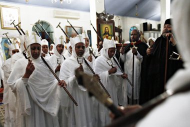 Hıristiyan Etiyopyalılar Atina 'da Ortodoks Noel arifesinde bir gece yarısı kitle yer almak, Ocak ayında Yunanistan 6, 2015. 