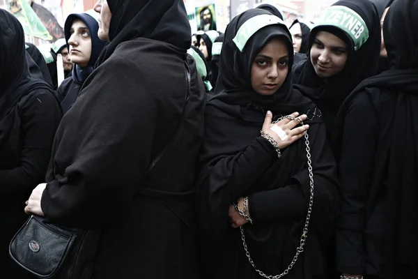 Török Shiites Emberek Kiabálni Iszlám Szlogenek Mert Gyászolnak Során Ashura — Stock Fotó