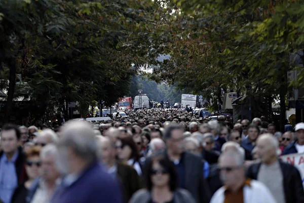 Rentner Nehmen Einer Demonstration Teil Gegen Rentenkürzungen Und Neue Staatliche — Stockfoto