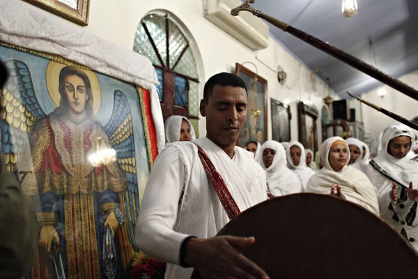 Christliche Äthiopier Nehmen Einer Mitternächtlichen Messe Vorabend Des Orthodoxen Weihnachts — Stockfoto